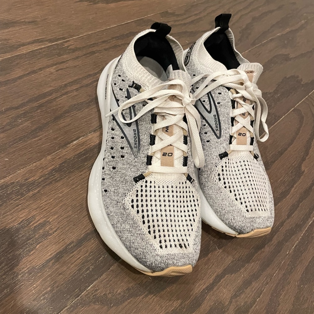 Brooks Women's Glycerin StealthFit